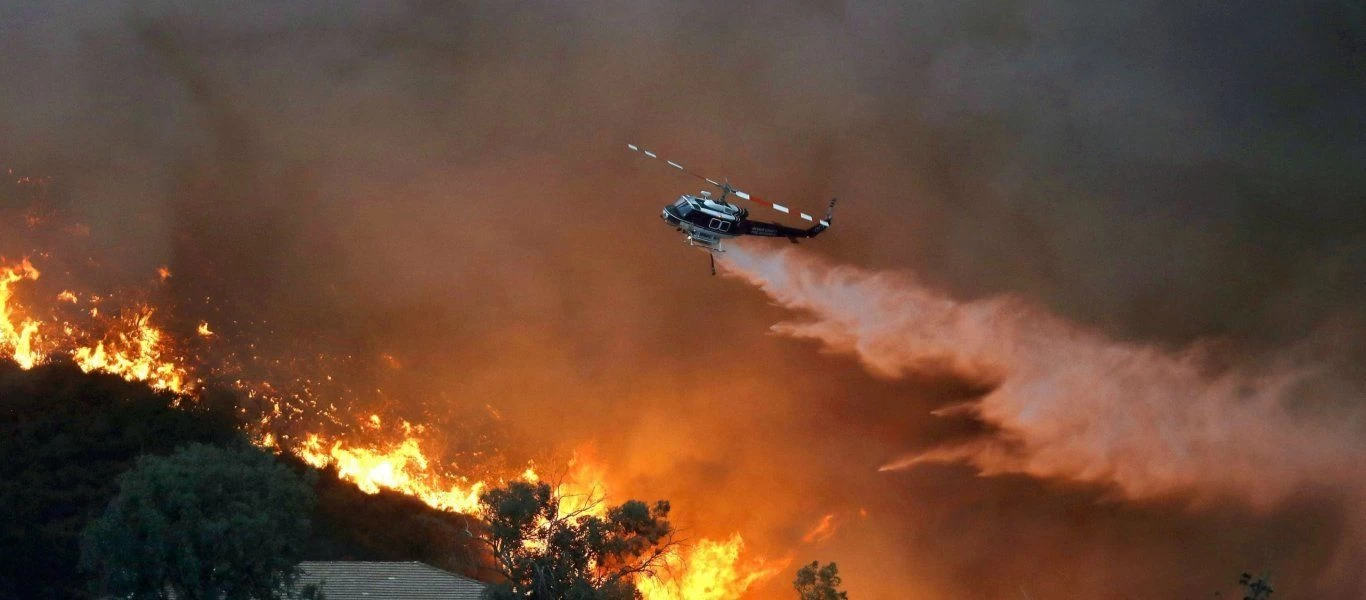 Μεγάλη φωτιά σε αγροτοδασική έκταση - Επιχειρούν δυνάμεις της Πυροσβεστικής